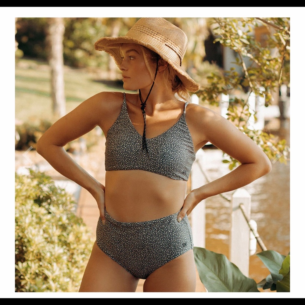 Albion Fit Charleston Bikini Medium NWT